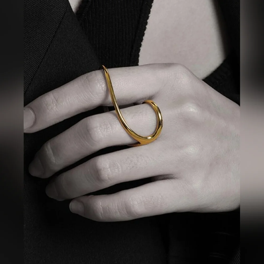 Two Finger NWT Asymmetrical Geometric Ring